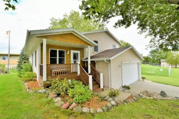 434 E Main St, Campbellsport, WI 53010-3526