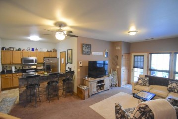 2425 Fox River Pkwy I, Waukesha, WI 53189