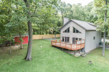 W1353 Woods Dr, Sullivan, WI 53137-9774