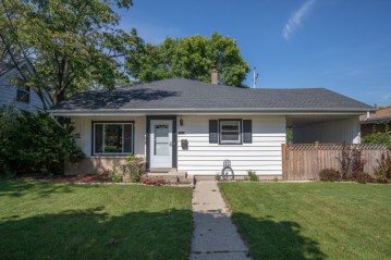 9036 W Palmetto Ave, Milwaukee, WI 53225-5014