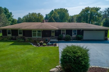 627 Criglas Rd, Wales, WI 53183-9787