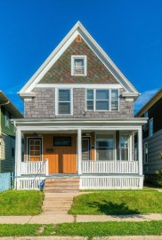 1304 S 72nd St, West Allis, WI 53214-3122