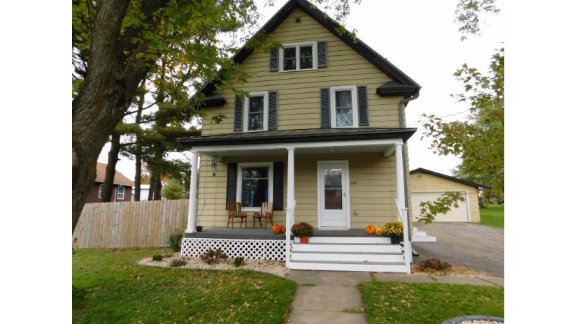 208 W Park St Westby, WI 54667 by Simonson Real Estate & Auction $179,900