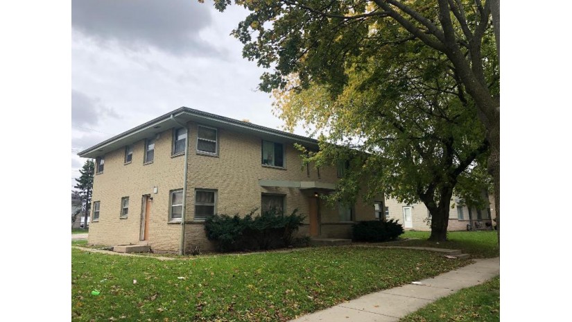 9205 W Birch Ave 9231 Milwaukee, WI 53225 by Smart Asset Realty Inc $539,000