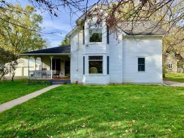 17065 N 7th St, Galesville, WI 54630-8010