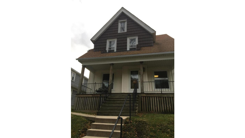 3235 S New York Ave Milwaukee, WI 53207 by RE/MAX Lakeside-North $239,900