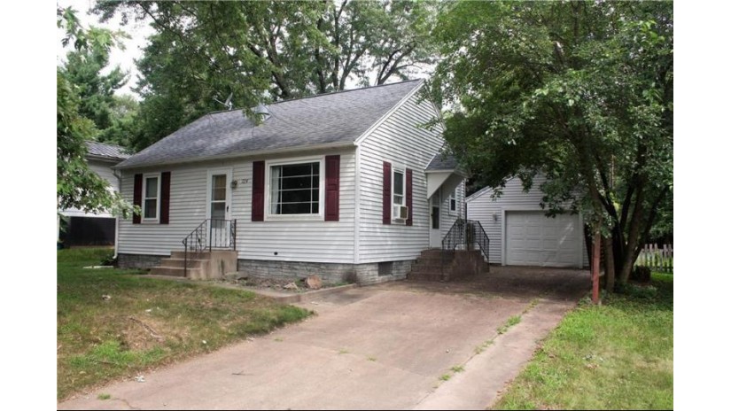 724 Fountain Street Eau Claire, WI 54703 by Donnellan Real Estate $112,500