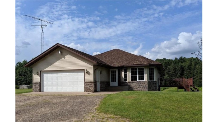 432 27th Street New Auburn, WI 54757 by Cb Brenizer/Rice Lake $299,900