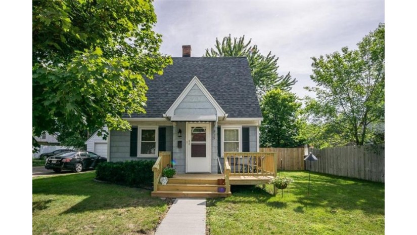 815 Margaret Street Eau Claire, WI 54701 by C21 Affiliated $129,900