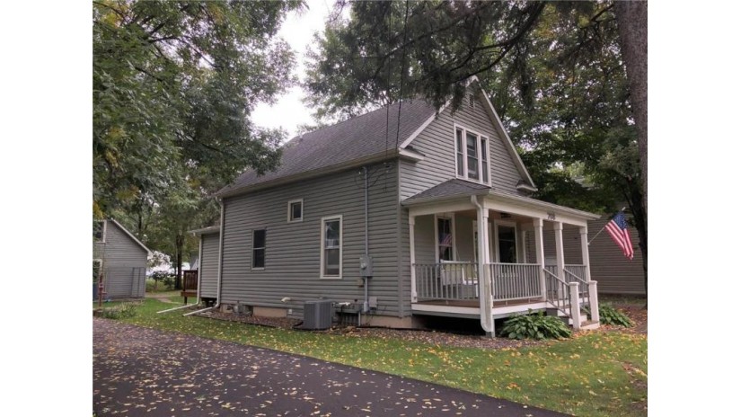 708 Chieftain Street Osceola, WI 54020 by Re/Max Synergy/Osceola $169,900