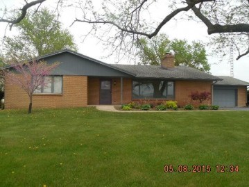 1992 Sugar Grove Rd, Dixon, IL 61021