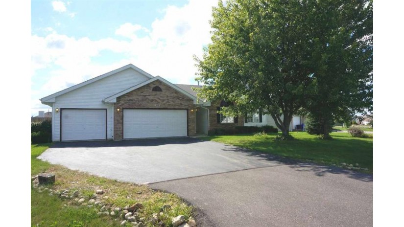 624 Willow Bend Drive Davis Junction, IL 61020 by Dickerson & Nieman $139,900