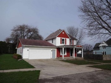 506 S Garfield Street, Leaf River, IL 61047