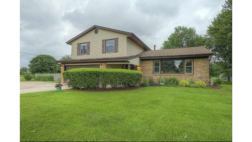 8487 N Canary Drive Stillman Valley, IL 61084 by Keller Williams Realty Signature $174,900