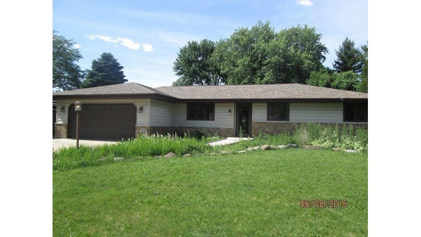 6962 Paddock Lane Rockford, IL 61114 by Re/Max Property Source $99,900