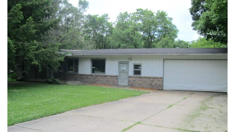 11724 Dorothea Avenue Machesney Park, IL 61115 by Re/Max Valley Realtors $54,900