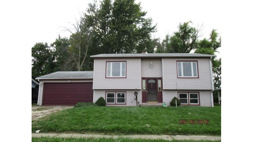 1715 7th Avenue Belvidere, IL 61008 by Century 21 Affiliated $89,900