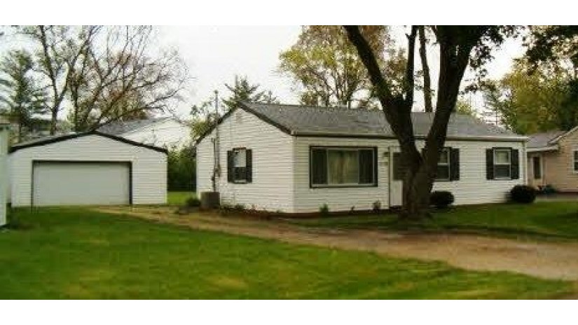 1118 Emerald Lane Machesney Park, IL 61115 by Pioneer Real Estate Services $29,500