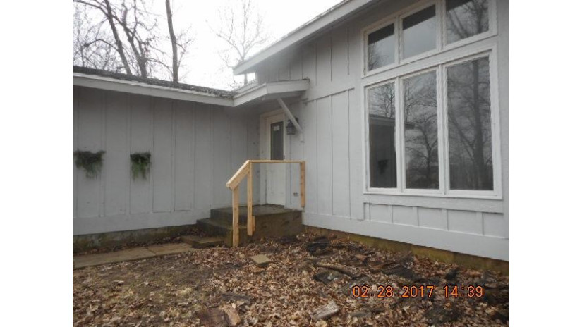 1800 Darby Lane Davis, IL 61019 by Dickerson & Nieman $77,500