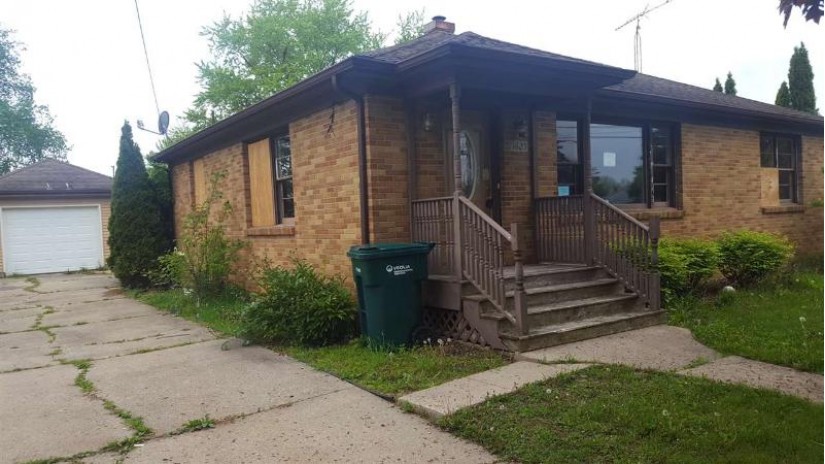 1625 Whitney Boulevard Belvidere, IL 61008 by Berkshire Hathaway Homeservices Crosby Starck Re $74,900