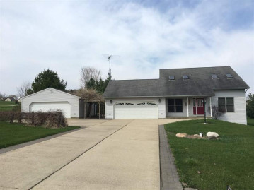 1917 Meadow View (1+Ac) Circle, Dixon, IL 61021