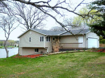 18 Delburne, Lake Summerset, IL 61019