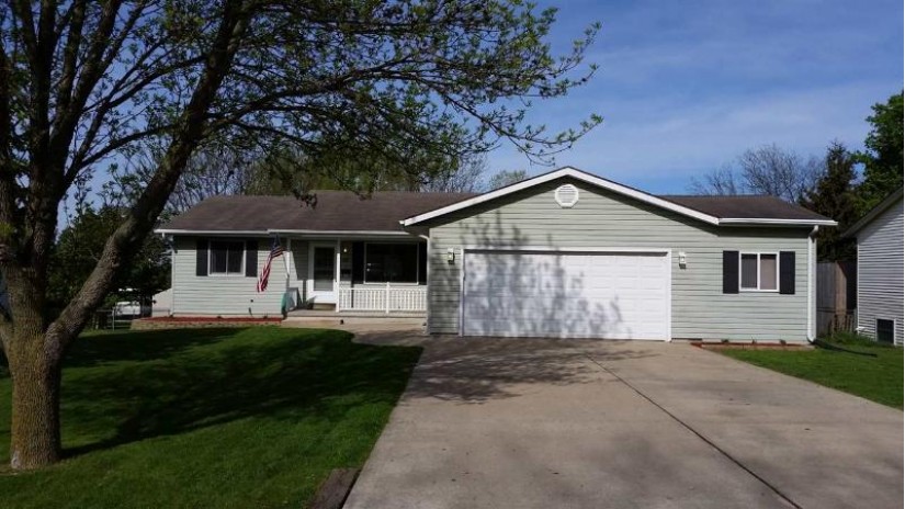 130 Tiffany Lane Cedarville, IL 61013 by Century 21 Affiliated $139,000