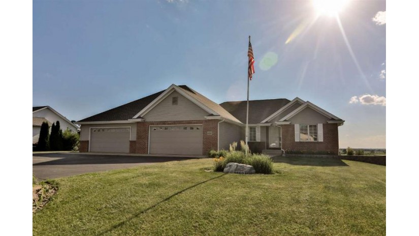 5660 Ruth Avenue Monroe Center, IL 61052 by Maurer Group Exit Realty Redefined $239,900