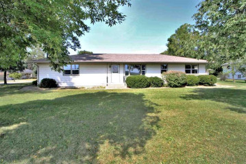 502 E 3rd Street, Leaf River, IL 61047