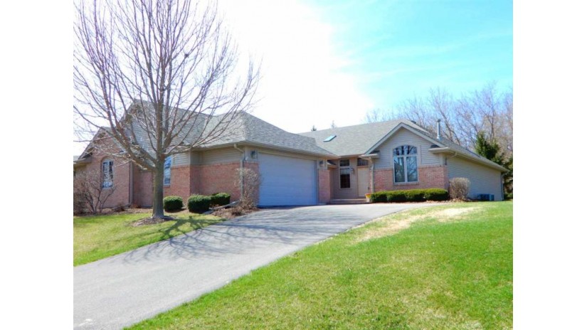 11370 Lindbergh Lane Poplar, IL 61065 by Keller Williams Realty Signature $205,000