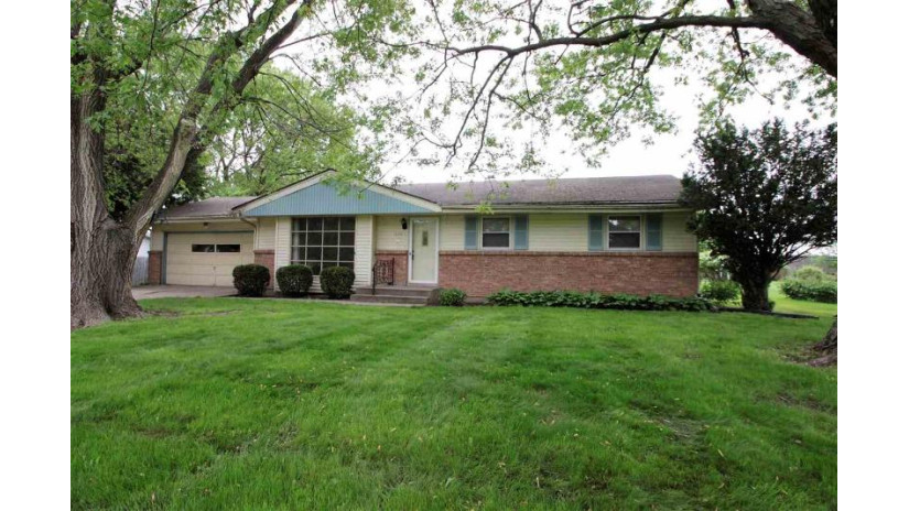 2112 WESSMAN Parkway Cherry Valley, IL 61016 by Dickerson & Nieman $79,900