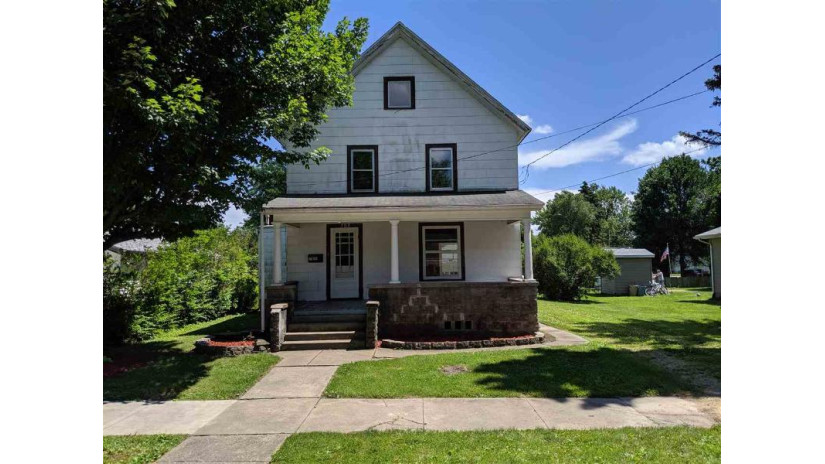 709 E Jackson Street Belvidere, IL 61008 by Pioneer Real Estate Services $85,000