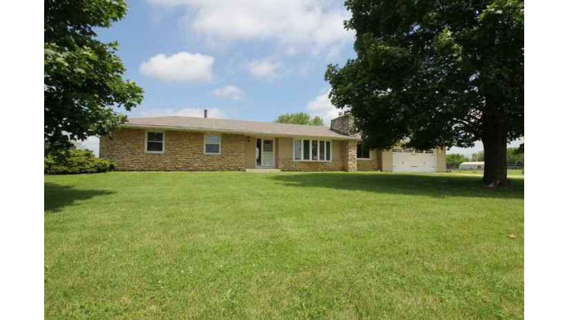 19380 E Creston Road Rochelle, IL 61068 by Dickerson & Nieman $265,000