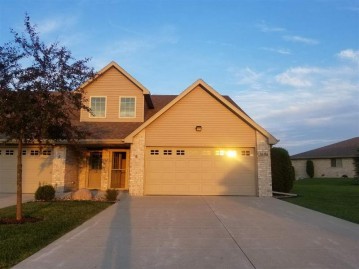 1686-6 W Main Circle, Ashwaubenon, WI 54115-3942