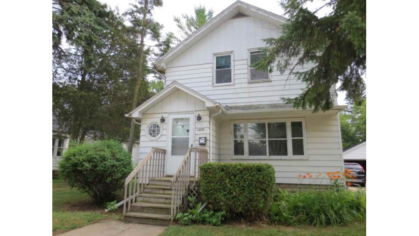 1209 W New York Avenue Oshkosh, WI 54901 by First Weber, Realtors, Oshkosh $89,900