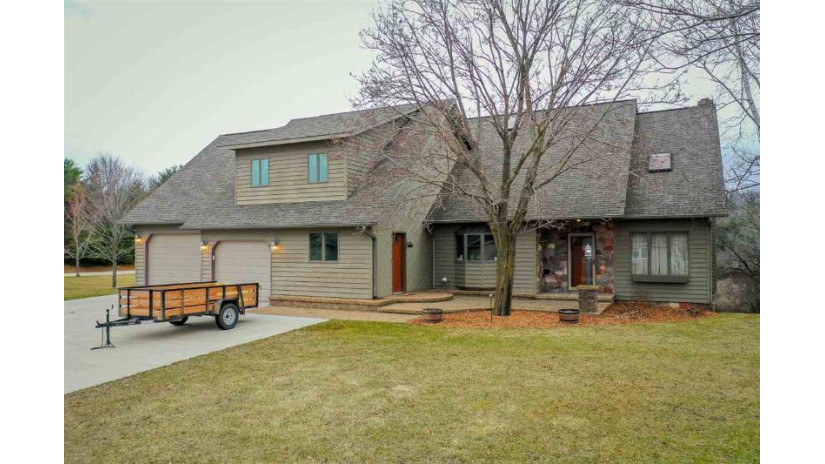 410 North Street Iola, WI 54945 by Acre Realty, Ltd. $285,000