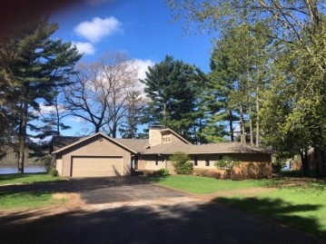 N967 River Drive, Menominee, MI 49858