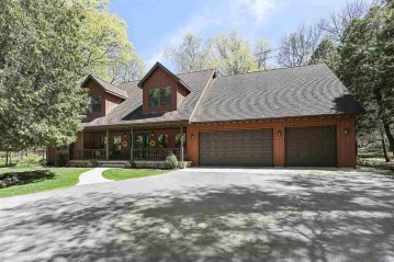 5168 Bay Shore Drive, Sevastopol, WI 54235