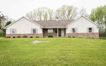 3281 River Forest Hills Drive, Pittsfield, WI 54162