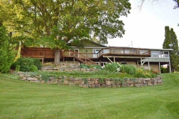 129 W Highland Drive, Oconto Falls, WI 54154-9788