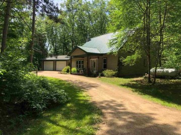 N7205 Cozy Oaks Circle, Wescott, WI 54166-1808