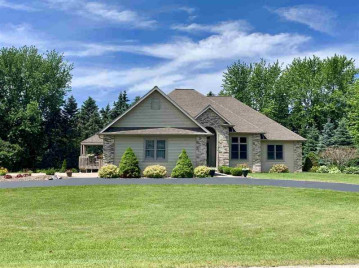 N8062 Fairfield Drive, Taycheedah, WI 54937-7814