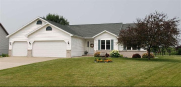 W4722 Nicklaus Court, Sherwood, WI 54169-9659