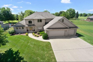 337 Brookview Drive, Luxemburg, WI 54217-2158