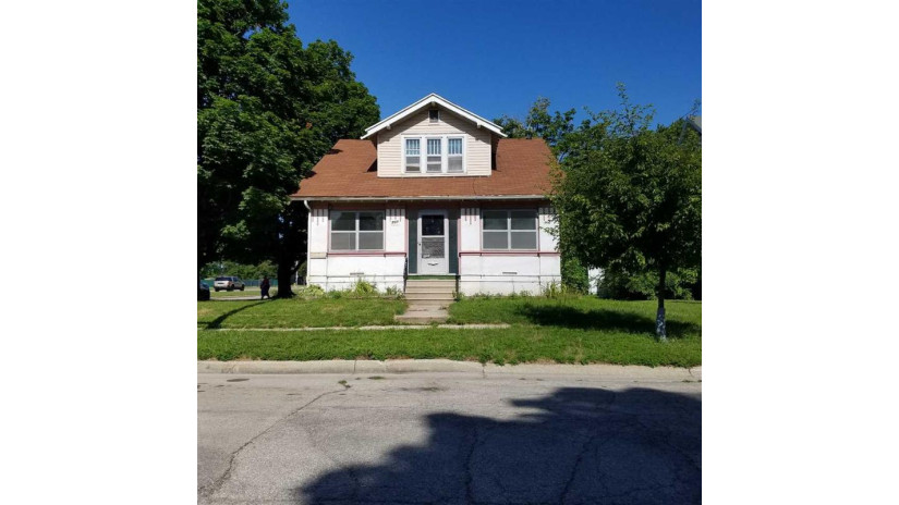 701 St George Street Green Bay, WI 54302 by Exit Elite Realty $49,000