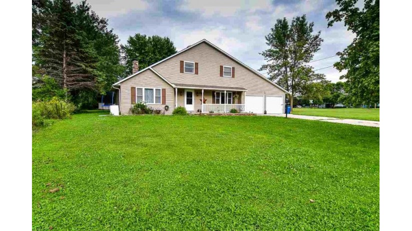 162 Derby Lane Pulaski, WI 54162 by Fireside Realty, LLC $187,000