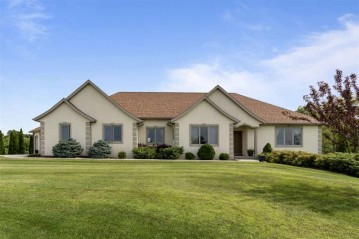 N1816 Manley Road, Greenville, WI 54942