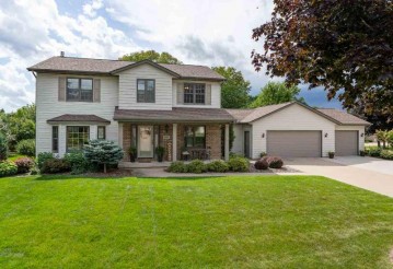 202 Brookview Court, Combined Locks, WI 54113