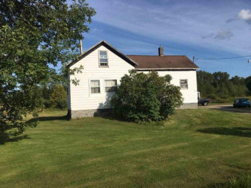 3215 Huebscher Road, Pensaukee, WI 54101-9505