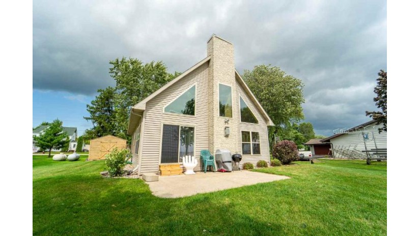 W289 Hwy H Bloomfield, WI 54940 by Rieckmann Real Estate Group, Inc $350,000